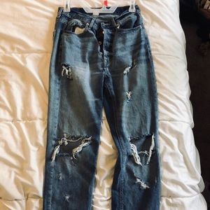 FOREVER21 high quality denim distressed mom jeans